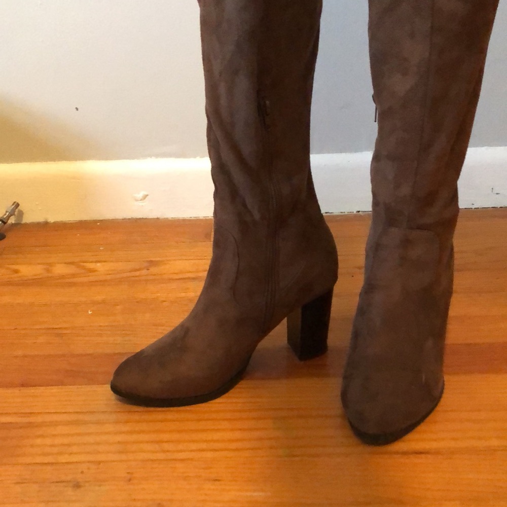 Over the knee boots - Picture 4 of 8